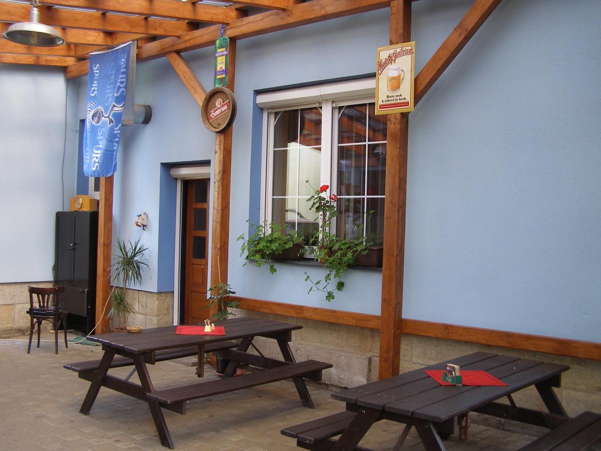 Klub U Namornika Dvur Kralove nad Labem Exterior photo